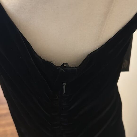 House of Harlow 1960 black velvet one shoulder ruched dress Size M New - Picture 4 of 10